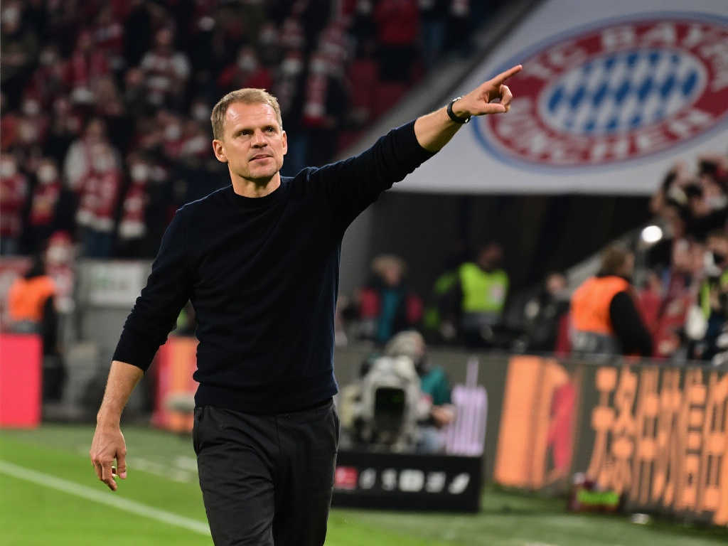 更加宽松的 更加宽松的